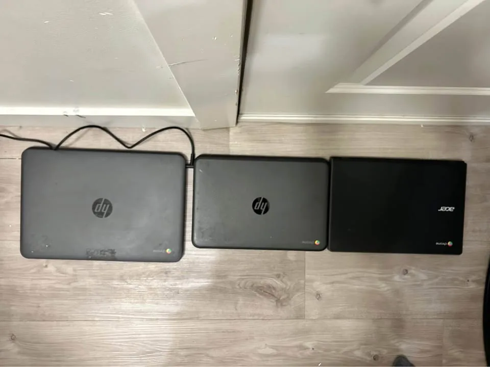 x3 Chromebook Lot (AS-IS) image indicator(2)
