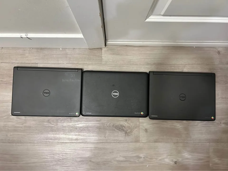3x Dell Chromebook Lot (AS-IS) image indicator(2)