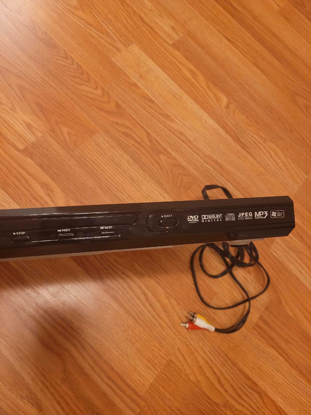 Insignia NS-FS DVD Player - photo 4