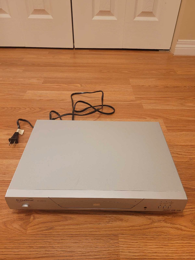 Supersonic SC-25 DVD Player