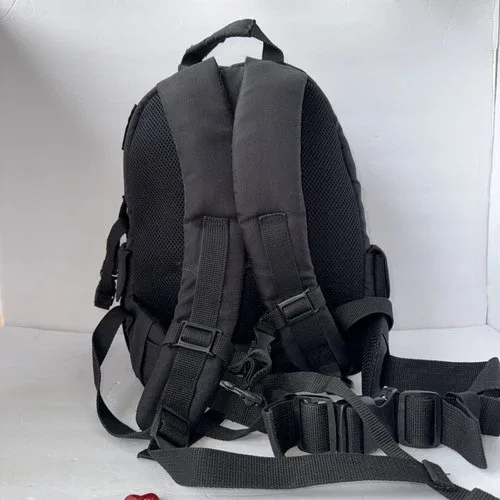 AmazonBasics Camera Backpack 1393R1 - Black image indicator(5)