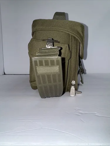 London Fog Camera Case with Strap Olive Green 10.5”x5”x8” image indicator(4)