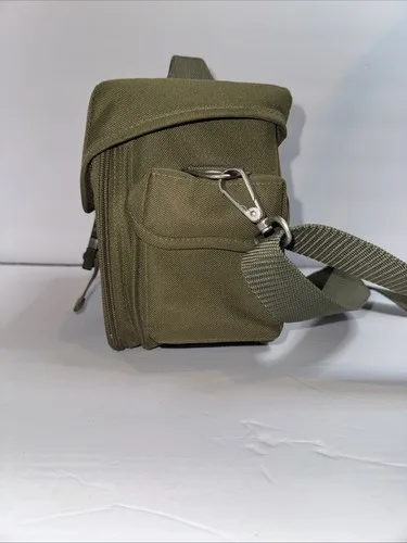 London Fog Camera Case with Strap Olive Green 10.5”x5”x8” image indicator(6)