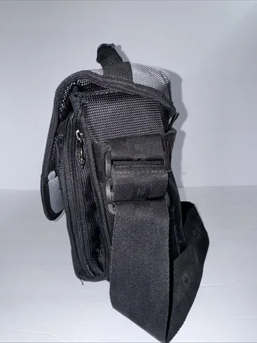 SWISSGEAR The Mythos Backpack Black Gray with /Shoulder 12”x5”x9 image indicator(4)
