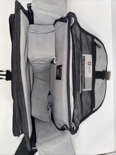 SWISSGEAR The Mythos Backpack Black Gray with /Shoulder 12”x5”x9 image indicator(6)