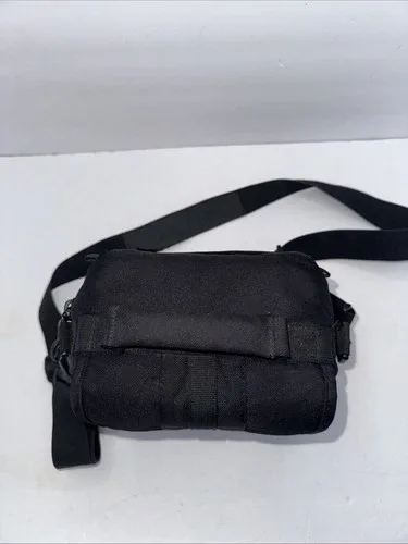 Lowepro Camera Bag Adventura 140 w/ Shoulder Strap image indicator(2)