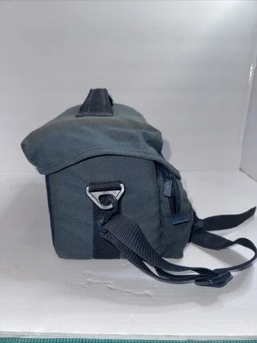 LeMans Vintage Diamond Camera Bag Blue 11”x7”x7” image indicator(5)