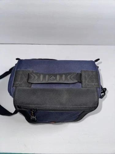 Lowepro Ridge 10 Arctic Blue Camera Pouch 9.5”x6”x9” image indicator(2)