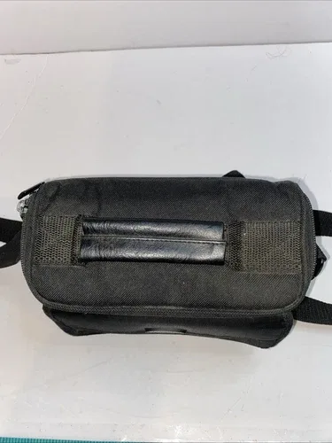 Samsonite Small Padded Camera Bag Black 11”x5.5”x5” image indicator(2)