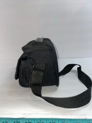 Samsonite Small Padded Camera Bag Black 11”x5.5”x5” image indicator(3)