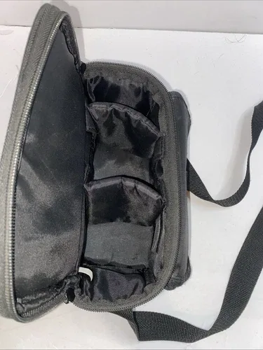 Samsonite Small Padded Camera Bag Black 11”x5.5”x5” image indicator(6)