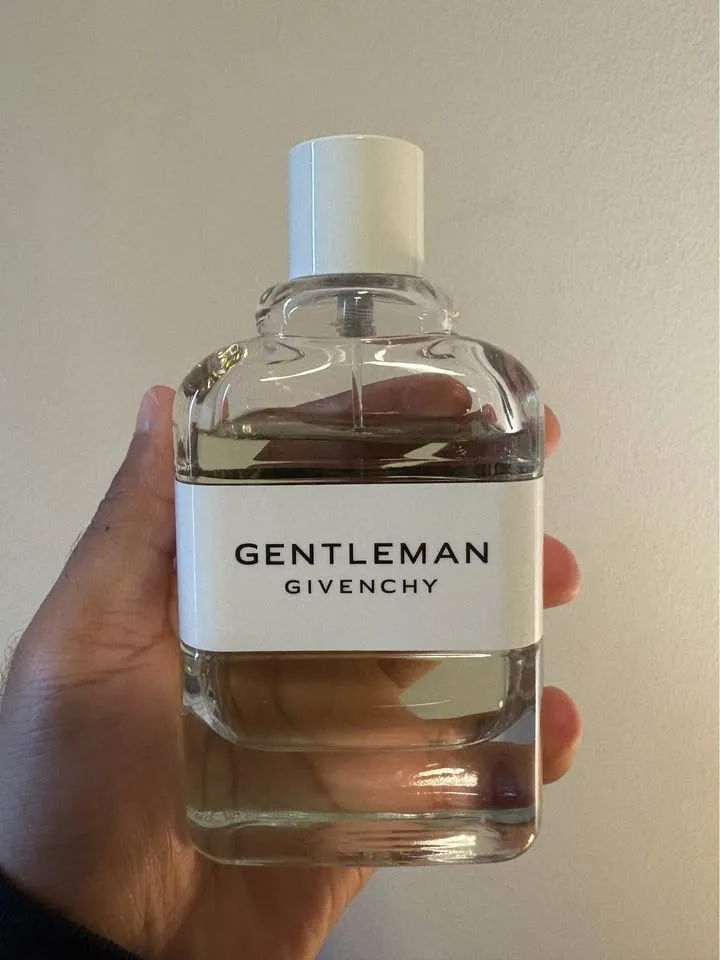 Givenchy Gentleman Cologne + Free Samples image indicator(7)