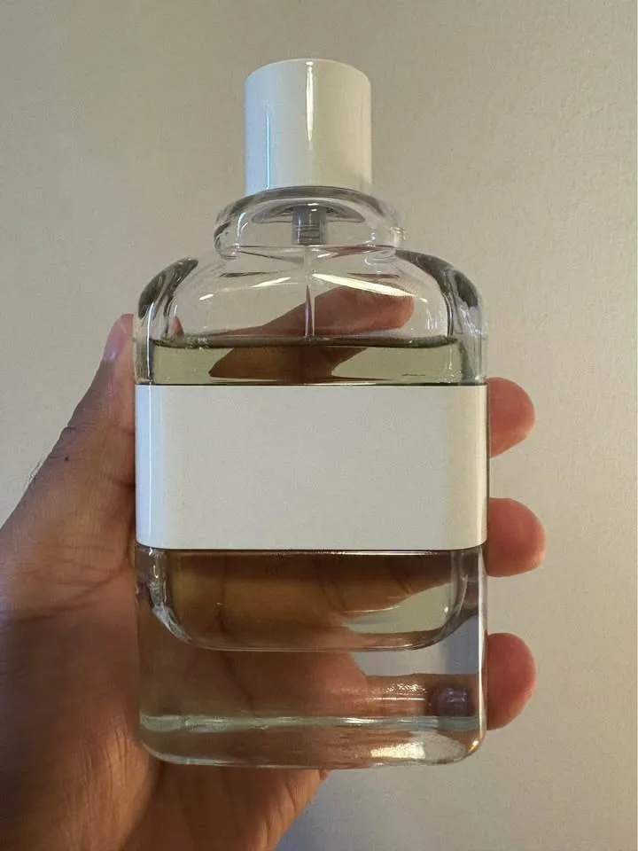 Givenchy Gentleman Cologne + Free Samples image indicator(8)