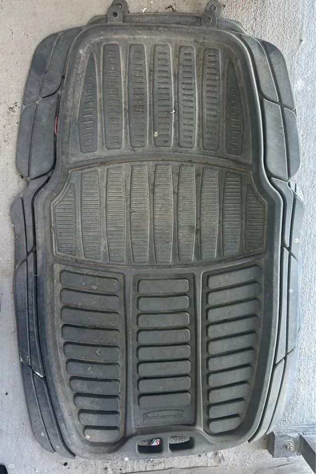Rubbermaid Car Mats image indicator(3)