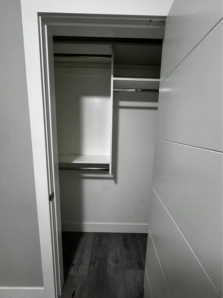 1 Bed 1 Bath - House image indicator(2)