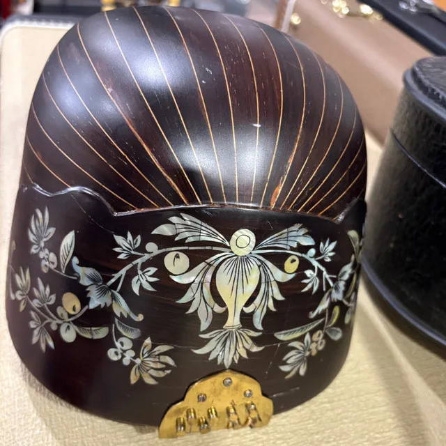 Gorgeous Stridente Mandolin from the 1900s - Italy! image indicator(7)