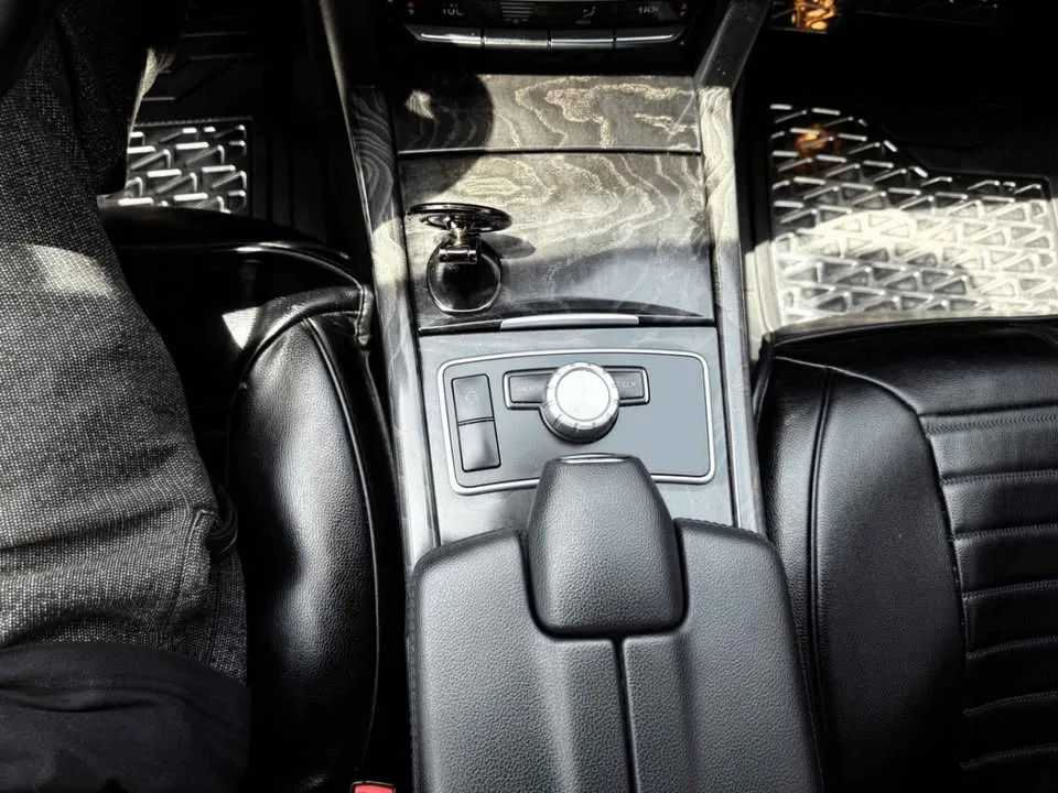 2013 Mercedes-Benz E-Class image indicator(9)