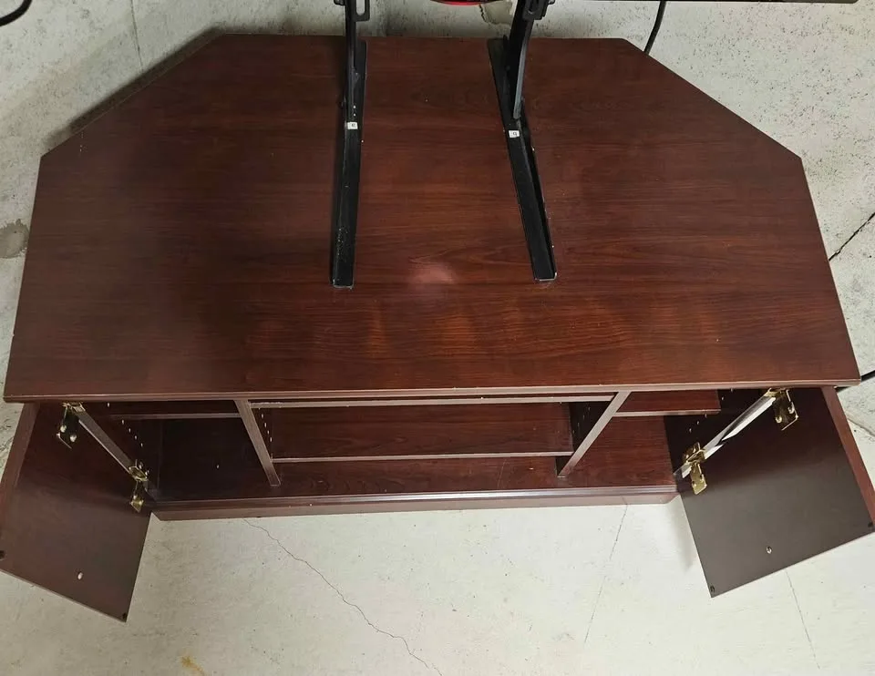 Saduer Corner Unit TV Stand *Includes TV*! image indicator(4)