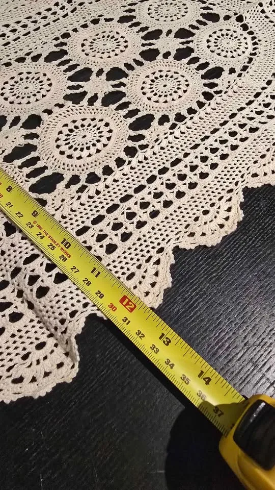 Ivory table runner image indicator(3)