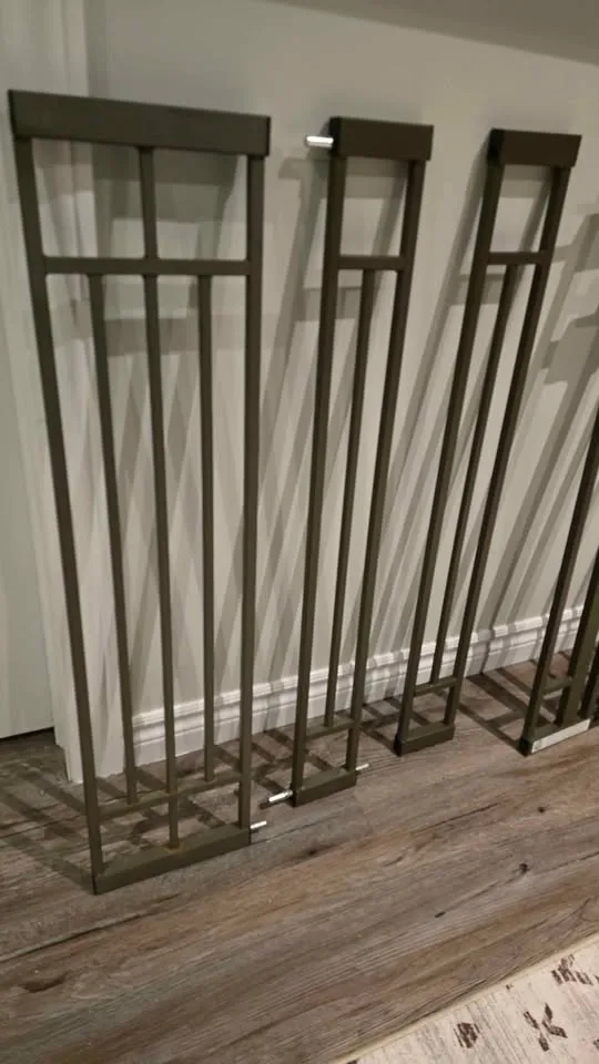 Baby or Pet gate metal image indicator(8)