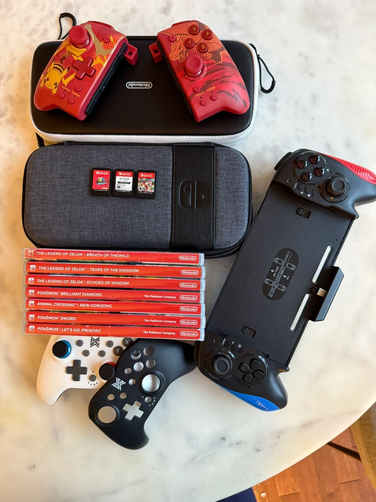 Nintendo Switch (Like New) image indicator(2)