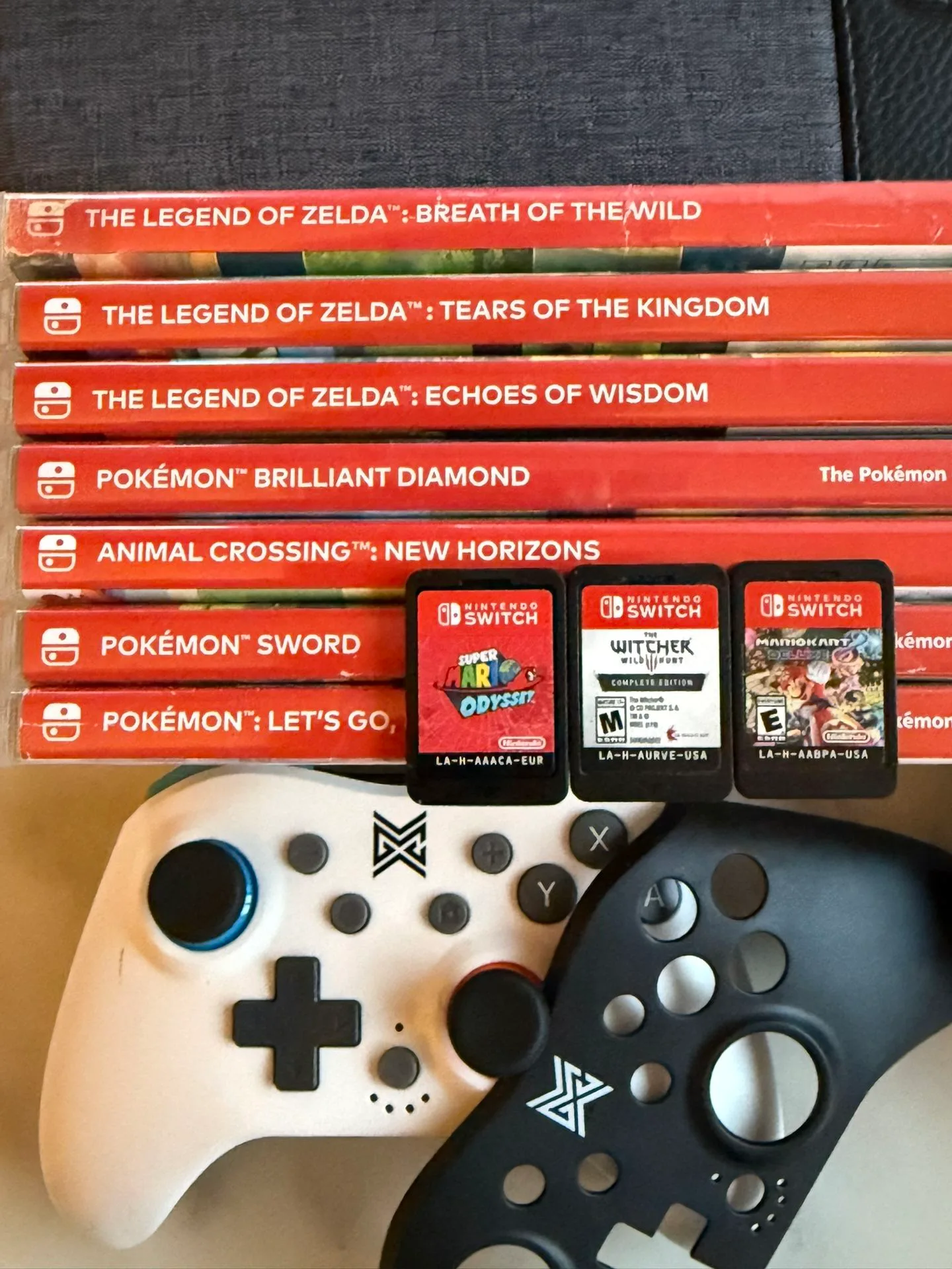 Nintendo Switch (Like New) image indicator(3)