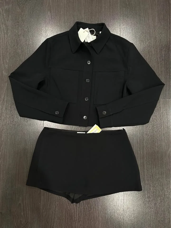 Aritzia Little Cropped Jacket Size 2 NWT image indicator(7)