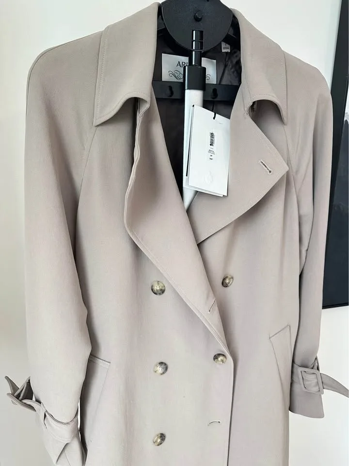 Aritzia Magnolia Trench Coat Size S NWT image indicator(9)