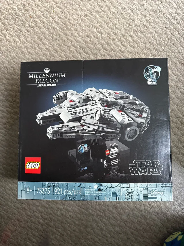 Lego Star Wars Millennium Falcon 25th anniversary 6470424