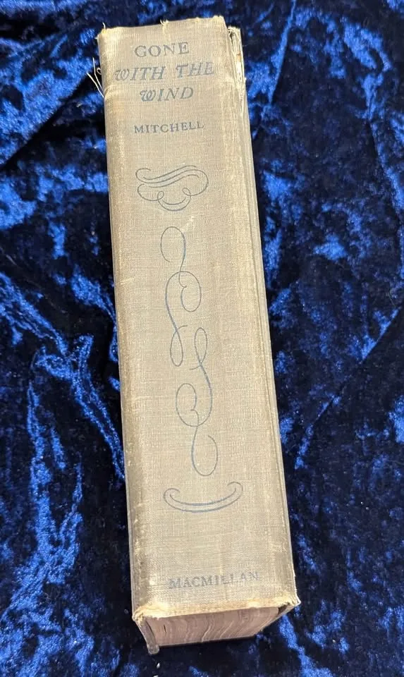 Gone With the Wind (1936) Early Edition Hardcover image indicator(7)