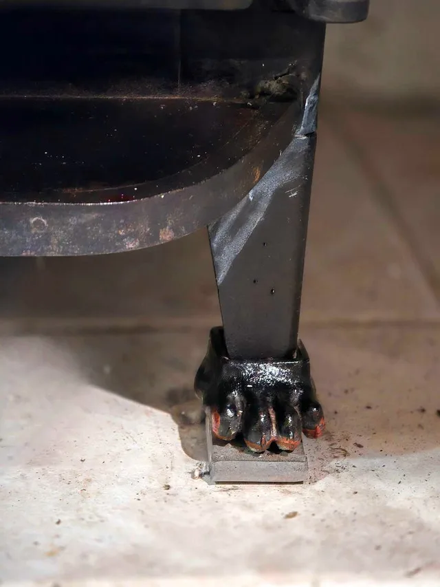 Grandma Bear Fisher Wood Stove Cathedral Doors TOP VENT image indicator(8)