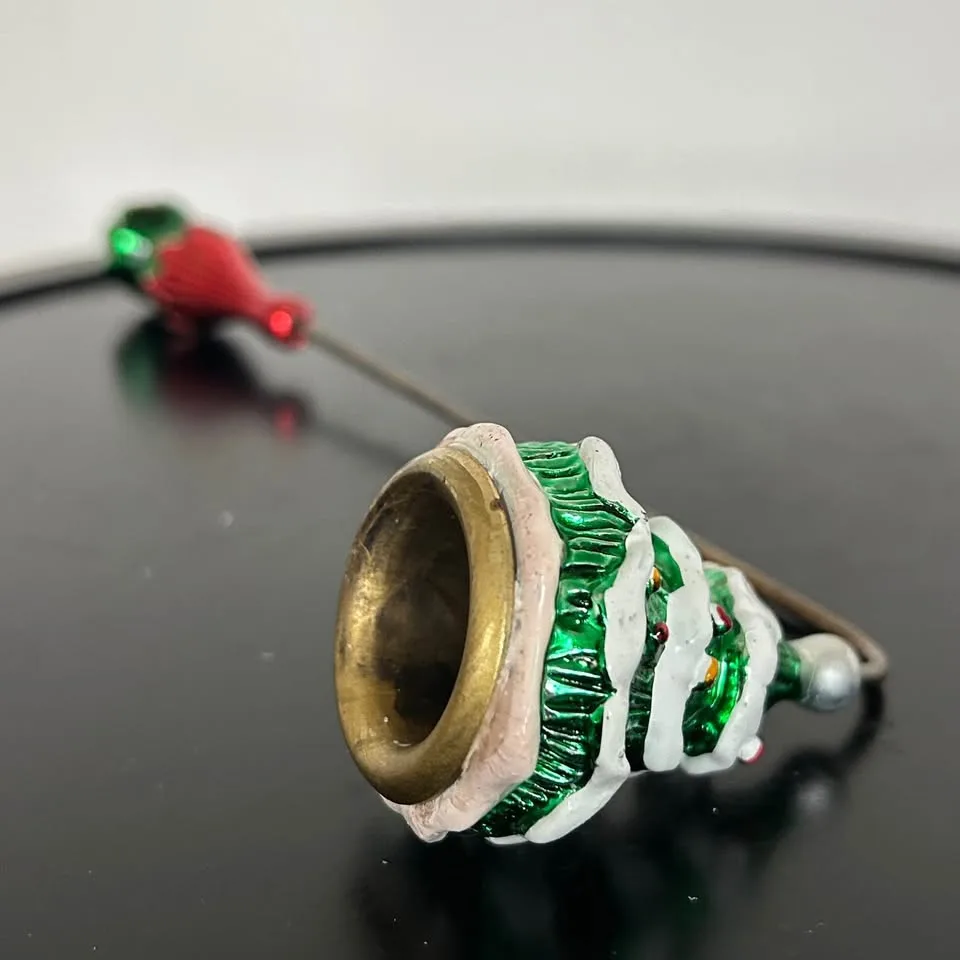 Candle Snuffer with Christmas Tree Handle – Christmas Decor image indicator(6)