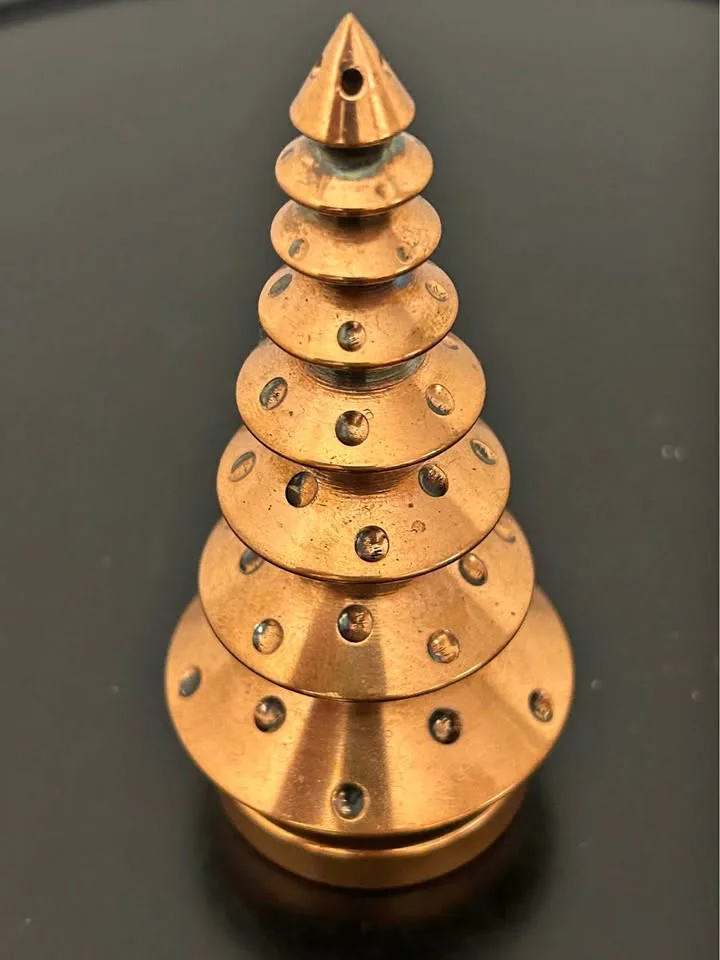 Vintage Brass Christmas Tree by Peace Design – Christmas Decor 4