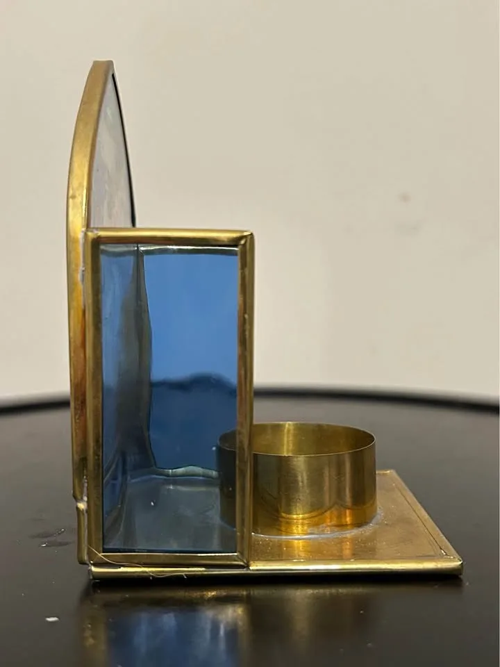 Enesco Brass and Glass Tealight Holder – Christmas Decor image indicator(4)