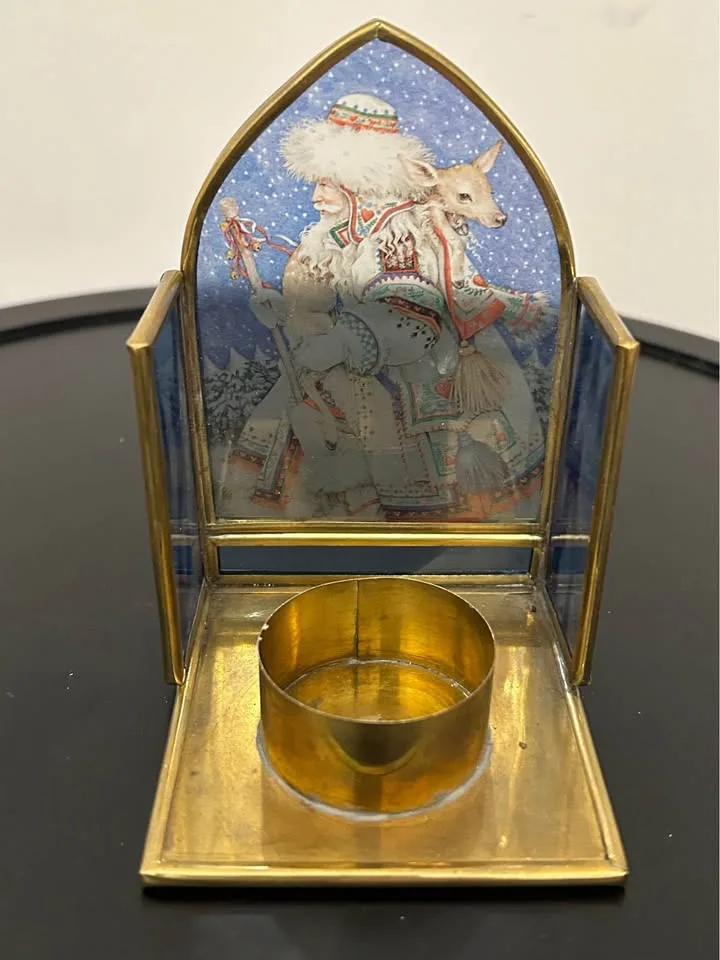 Enesco Brass and Glass Tealight Holder – Christmas Decor image indicator(5)