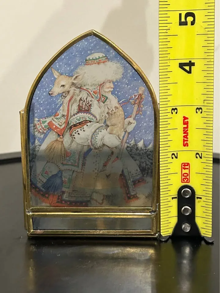 Enesco Brass and Glass Tealight Holder – Christmas Decor image indicator(7)