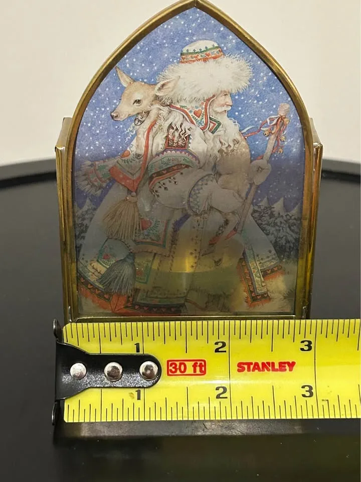 Enesco Brass and Glass Tealight Holder – Christmas Decor image indicator(8)