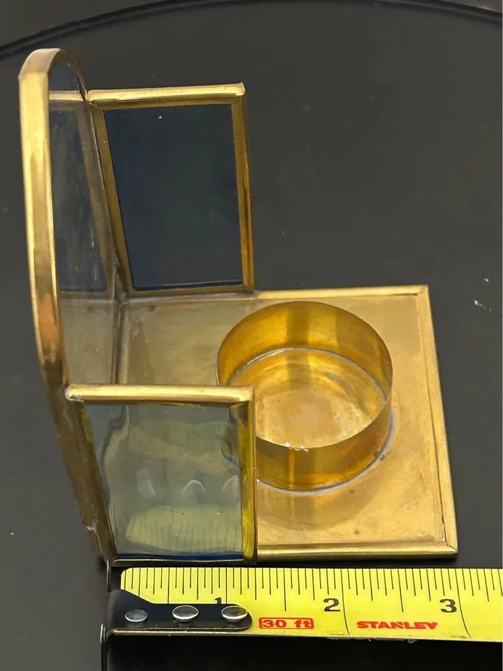 Enesco Brass and Glass Tealight Holder – Christmas Decor image indicator(9)