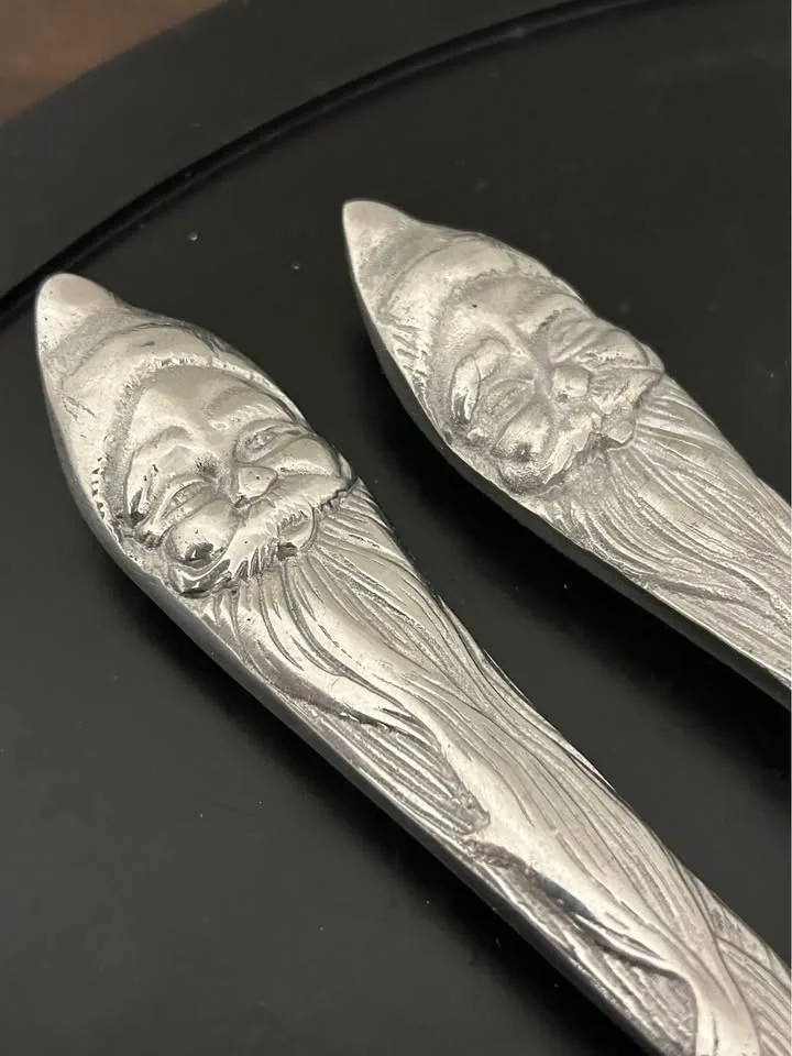 Salad Serving Set with Santa Faces – Christmas Decor image indicator(2)