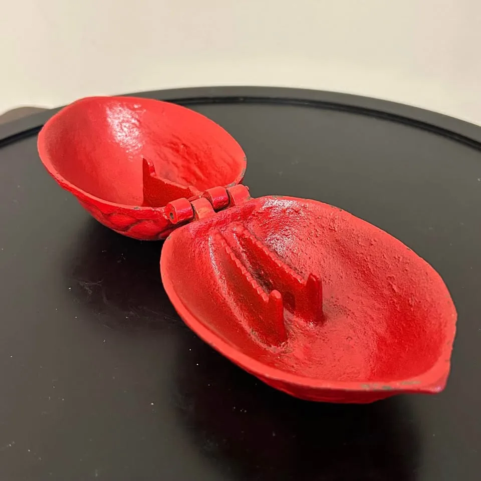 Vintage Cast Iron Nutcracker in Walnut Shape – Christmas Decor image indicator(3)