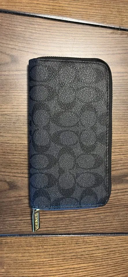 Fashion style, leather, wallet, black gold image indicator(2)