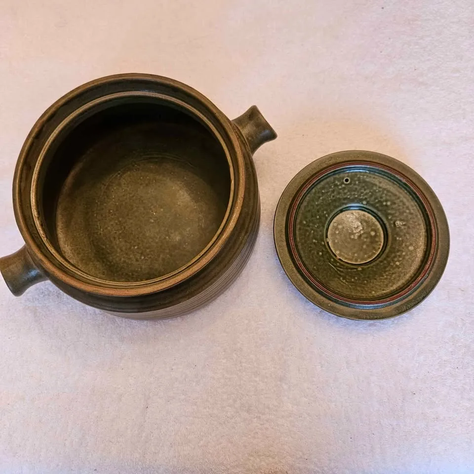 Ridgway Casserole Dish With Lid image indicator(2)