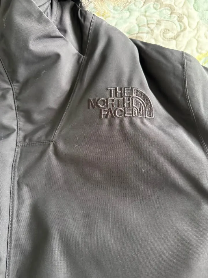 The North Face - Men’s Logan Winter Jacket (XL) image indicator(2)