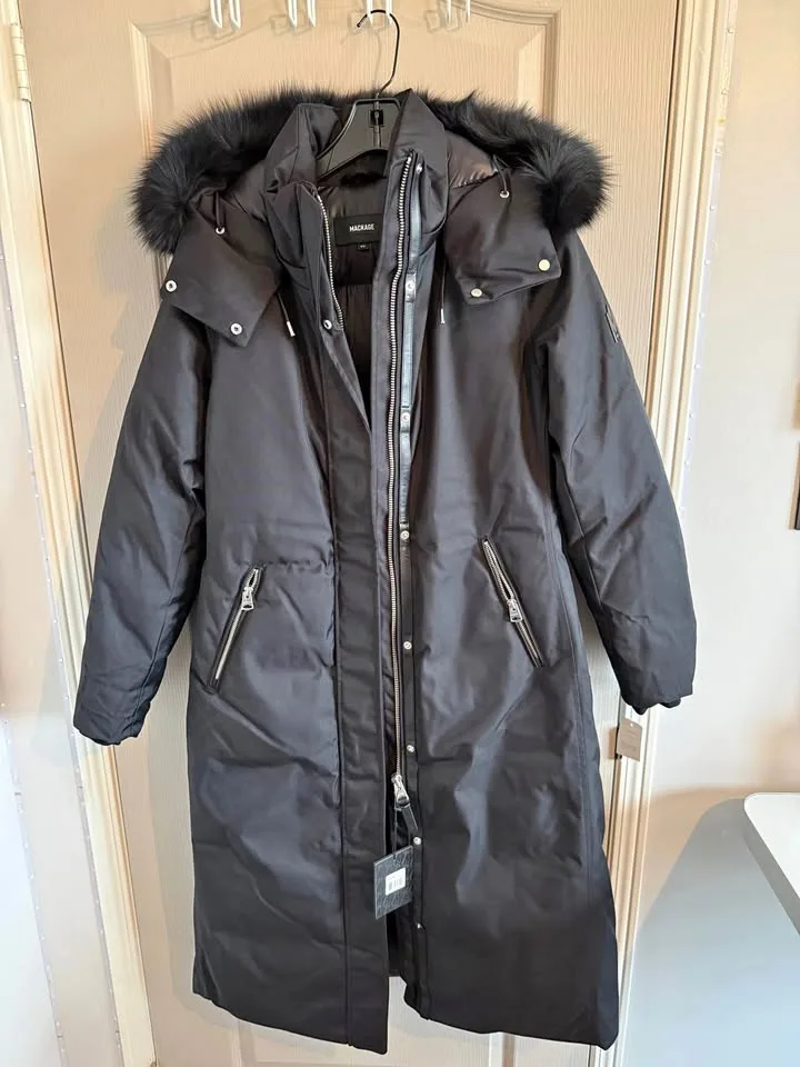 BNWT - Mackage Woman’s Kelsie Black Winter Jacket (Medium)