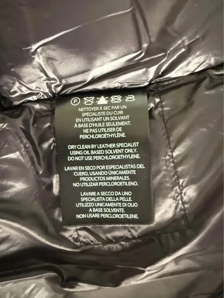 BNWT - Mackage Woman’s Kelsie Black Winter Jacket (Medium) image indicator(4)