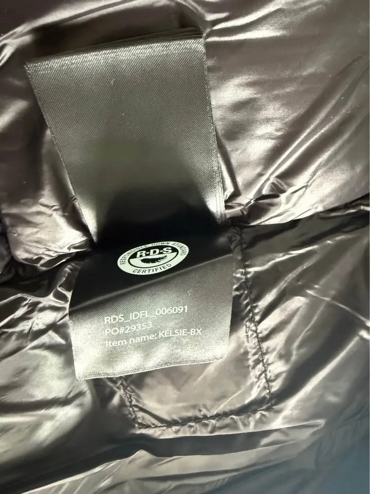 BNWT - Mackage Woman’s Kelsie Black Winter Jacket (Medium) image indicator(6)