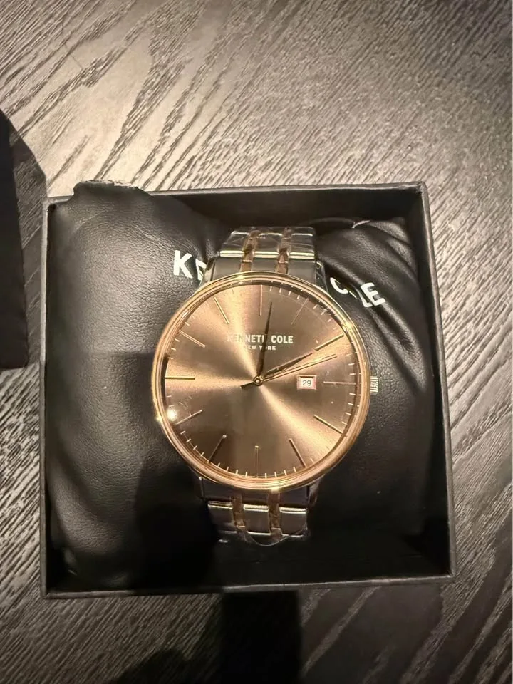 Kenneth Cole Men’s Stainless Steel Band Watch image indicator(2)