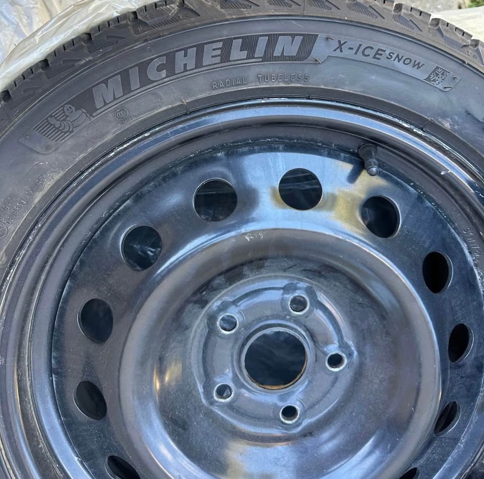 Michelin Winter Tires (4 tires) 205/55 R 17 With Rims - photo 2