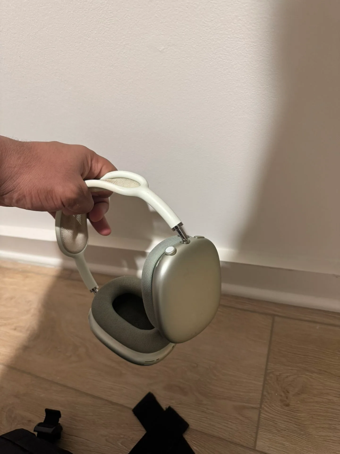 Apple AirPods Max image indicator(2)