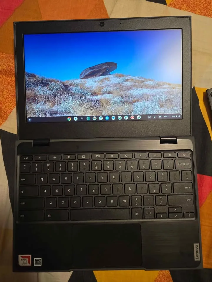 Lenovo 100E 2nd Gen Chromebook image indicator(2)